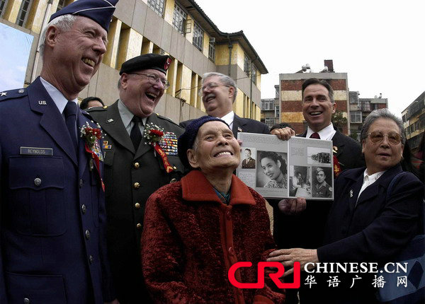 《CRI會客廳》反法西斯戰爭勝利70週年《古城·戰事·家書》系列訪談：駝峰天使——專訪美國援華空軍“飛虎隊”女護士黃歡笑之子高德敏