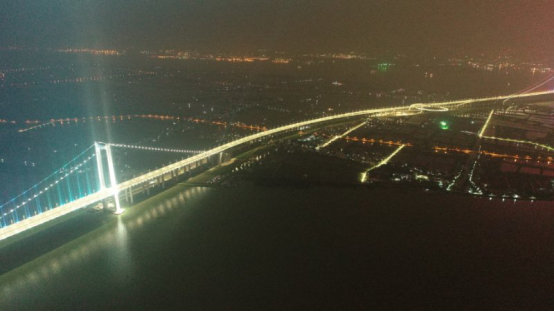世界最寬鋼箱梁懸索橋正式通車 探訪揭秘