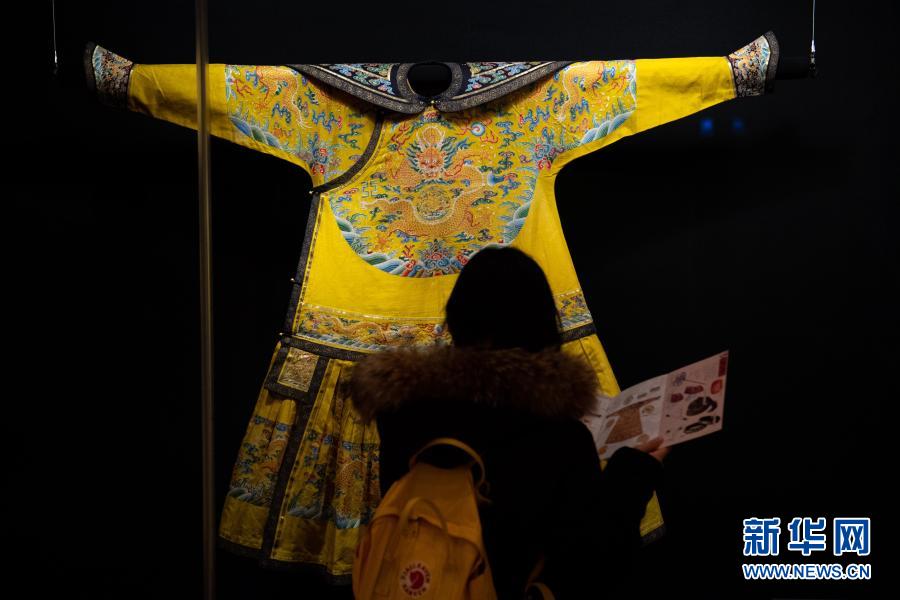 澳門舉辦“一代昭度──故宮博物院藏清代帝後服飾展”