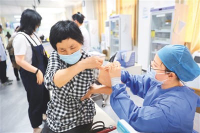 新冠疫苗接種是怎麼跑出“中國速度”的？