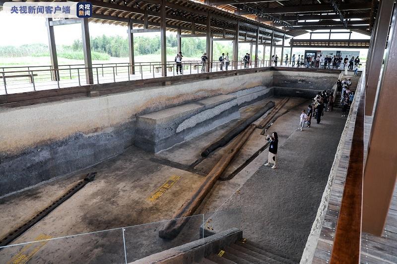 浙江杭州：良渚古城5000年前神秘巨型木構件首次向公眾開放