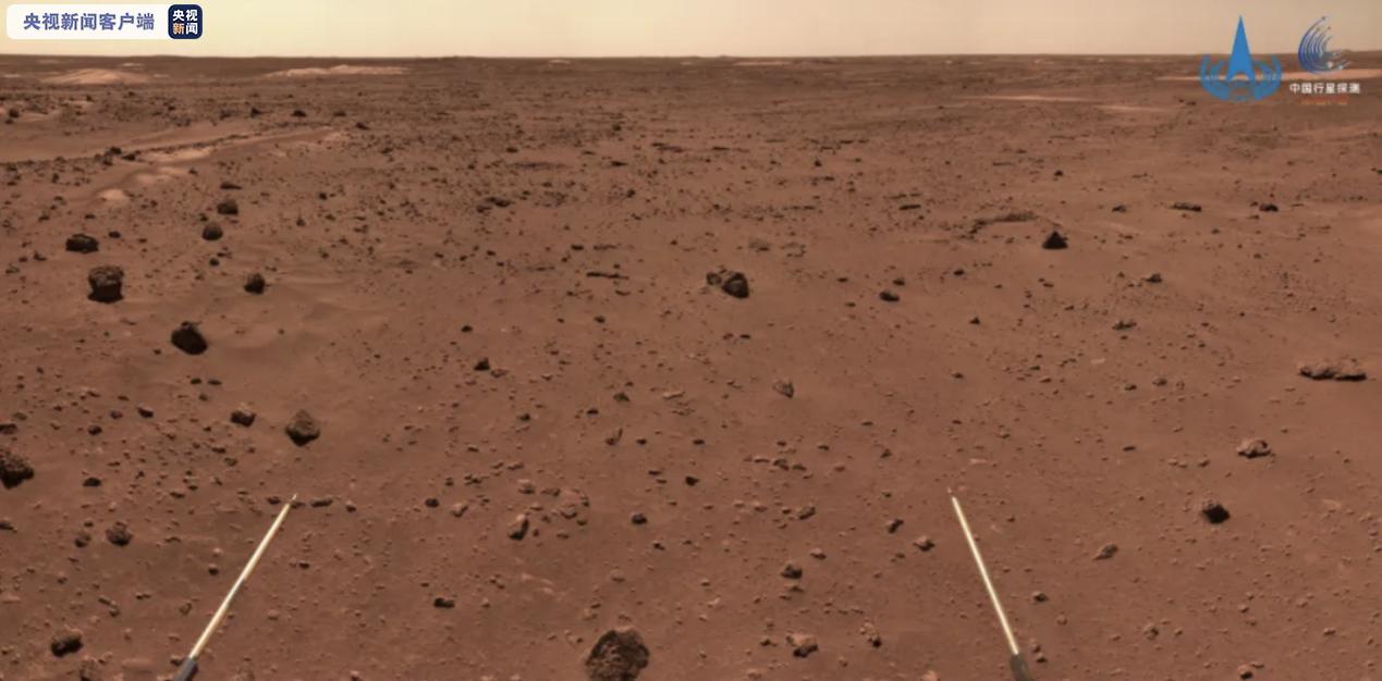 “祝融號”火星車開始穿越複雜地形地帶