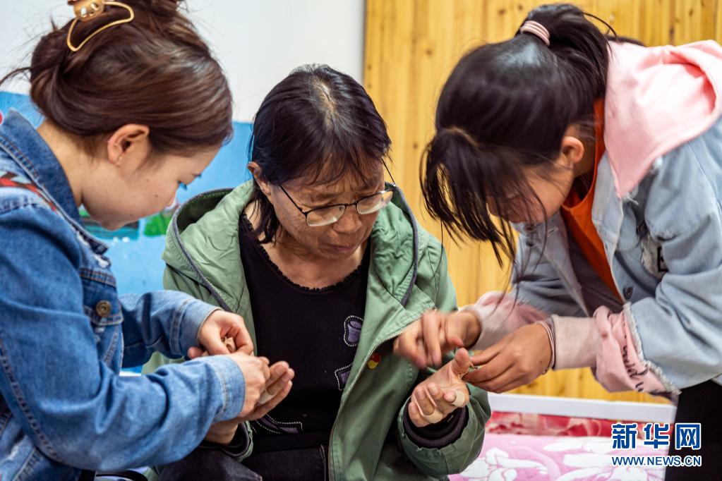 精神之源 精神標識——中國共産黨的偉大建黨精神啟示錄