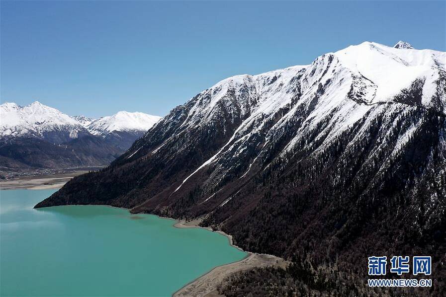 西藏美麗然烏湖