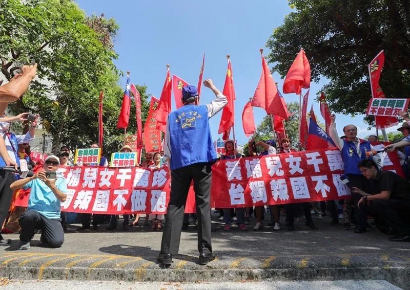 “港獨”散了，“台獨”急了