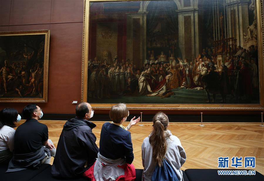 法國盧浮宮重新向公眾開放