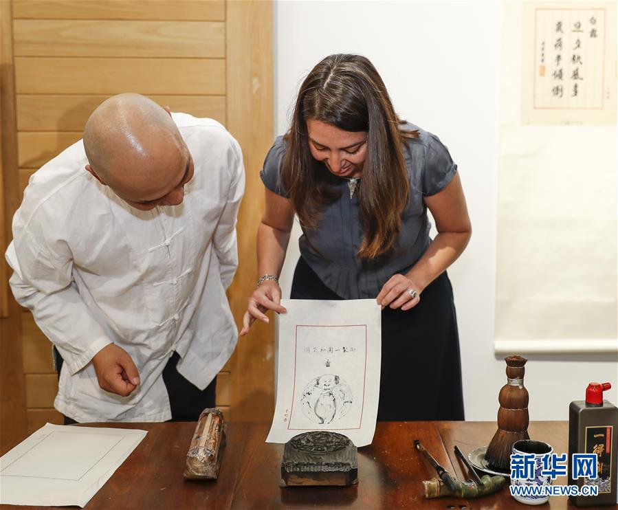 “梓墨千年——十竹齋木版浮水印藝術作品展”在倫敦開幕