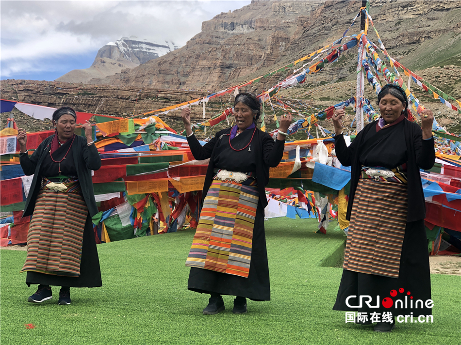 西藏“神山”靜候香客、遊客回歸