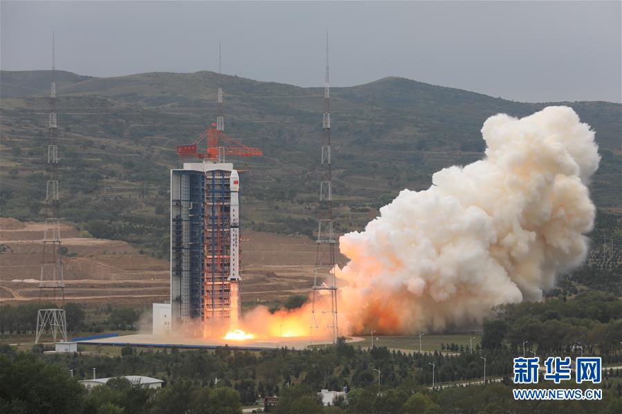 中國成功發射資源一號02D衛星 搭載發射京師一號衛星和金牛座納星