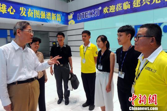 張志軍考察廣西臺企 鼓勵台灣大學生到大陸就業