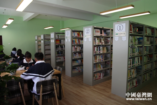 助力四川教育 臺企頂新集團在川捐建50余所圖書室