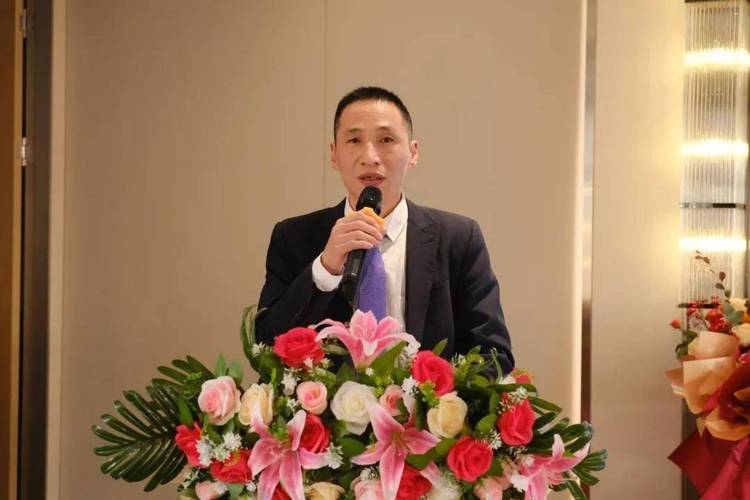 勇攀藝峰 夢啟星河 | 榮懷教育 “美育珠峰計劃” 正式啟動