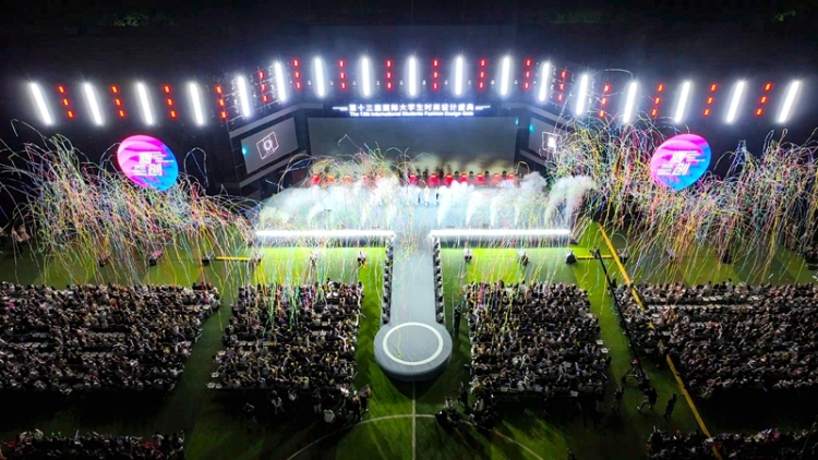 第十三屆國際大學生時尚設計盛典在燕京理工學院舉辦 4.3萬件作品共繪全球青年創意