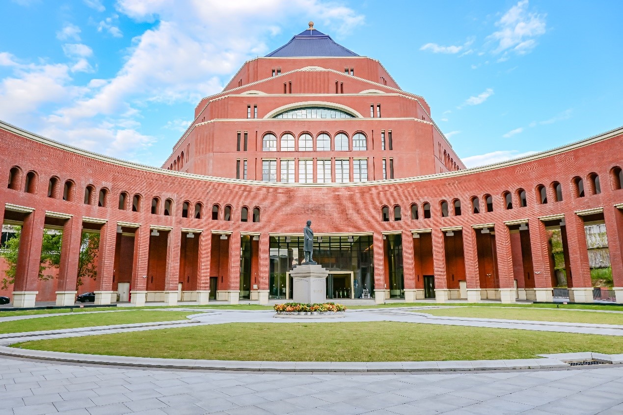 2025高招進行時丨專訪中山大學教務部招生辦公室主任鄒丹_fororder_1