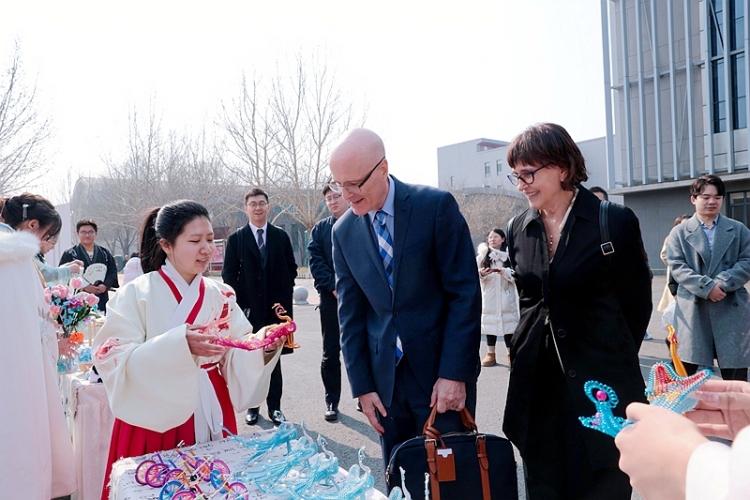 燕京理工學院世界青年領導力論壇：中加高校共探全球青年領導力