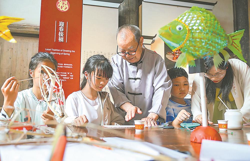 三明泰寧：非遺唱主角 古城更熱鬧