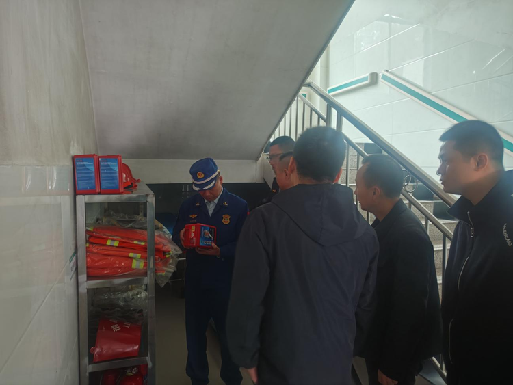 贛州石城縣消防救援大隊聯合多部門開展過濾式自救呼吸器産品品質安全專項整治_fororder_圖片7