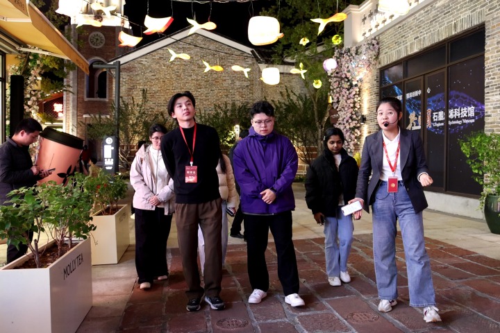 平固街裏尋初心 中外青年光影解讀興國紅色基因