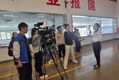 媒體聚焦數智化轉型發展