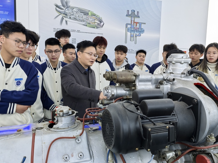 南昌航空大學孝彭書院開展“開學第一課”活動_fororder_微信圖片_20250226143813