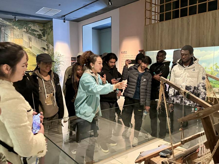 江西工程學院：外國留學生走進分宜麻博物館 領略千年織造藝術魅力