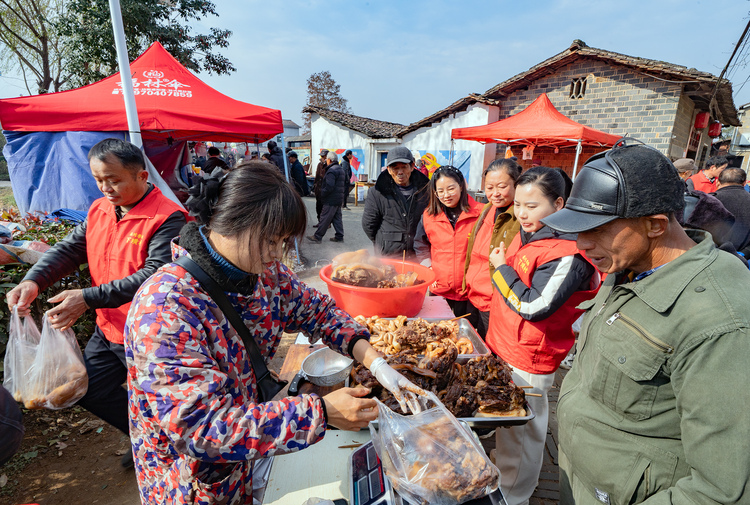 江西金溪舉辦首屆農民趣味運動會