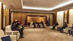 中國進出口銀行江西省分行龐淑欽與江西銅業集團有限公司鄭高清開展座談交流