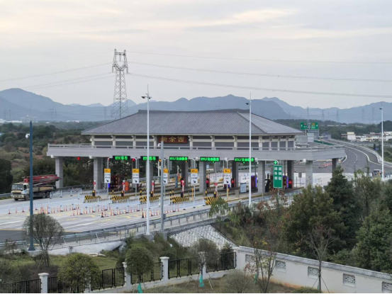 仙女湖探索“交通+文旅” 八車道“喚醒”千年浪漫 null