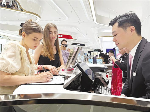 錨定國際消費、研發、會展中心城市 武漢打造“便利店之都”“咖啡茶飲之都”