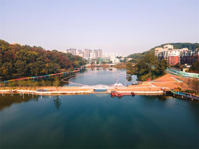 黃石秋韻:橙黃橘綠時 藏著城市的溫柔