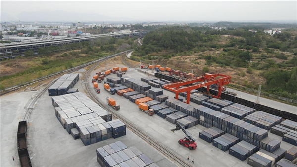 湖北進川物流連續兩年躋身湖北物流企業50強 null