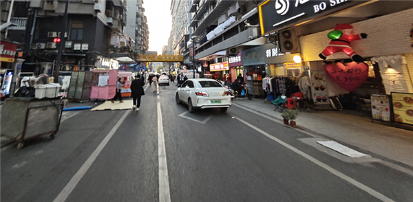 箱櫃入室電線入地 武漢老街區的道路清爽整潔了