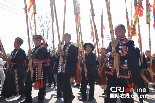 貴州黃平苗族同胞歡度“九·二七”蘆笙會 null