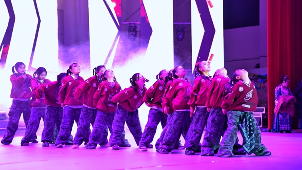 “‘村畫’鬧春·馬躍新篇” 六盤水市水城區奇妙小年夜文藝匯演圓滿落幕