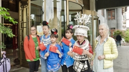 貴州臺江：萬人唱響翁你河 苗鄉歡歌迎賓客