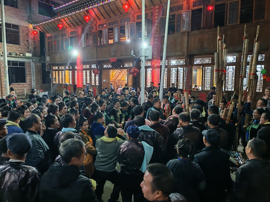 貴州黎平蓋寶侗寨牯藏節啟幕 千余名侗族同胞共赴“七年之約” null