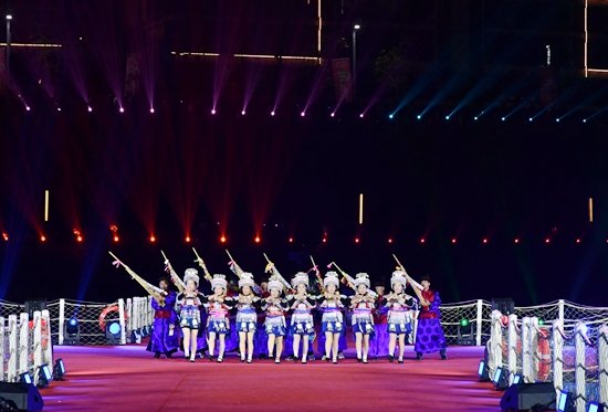 2025貴州•黔南“冬沐艷陽天”羅甸冬年活動暨文化交流體驗周活動順利舉行