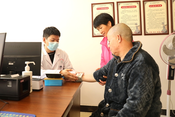 貴州天柱:“公辦民營”養老模式 托起幸福“夕陽紅” null