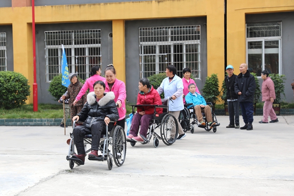 貴州天柱:“公辦民營”養老模式 托起幸福“夕陽紅” null
