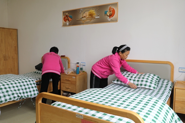 貴州天柱:“公辦民營”養老模式 托起幸福“夕陽紅” null