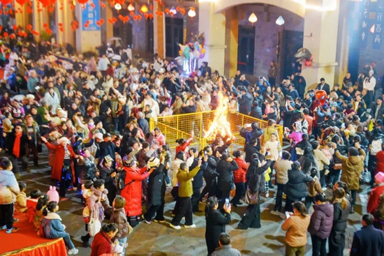 貴州都勻:開啟傳統文化沉浸式體驗 解鎖民俗跨年新玩法