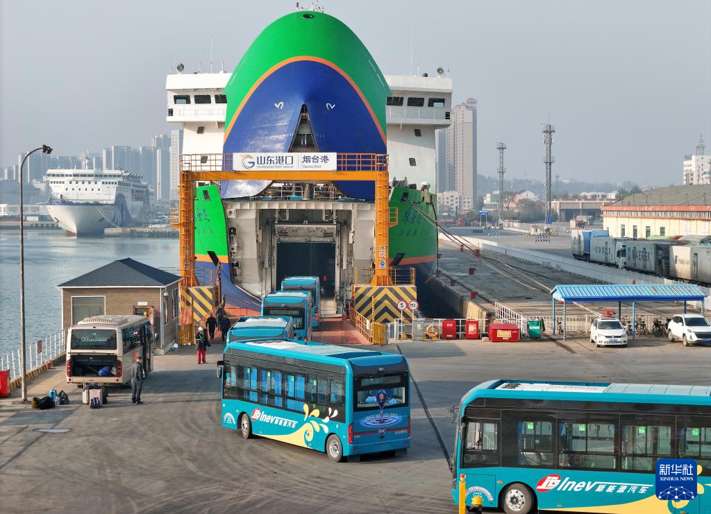 電動公交乘船渡海峽