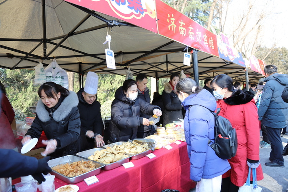 山東濟南:年味拉滿!南郊文旅市集新春專場打造一站式年貨嘉年華