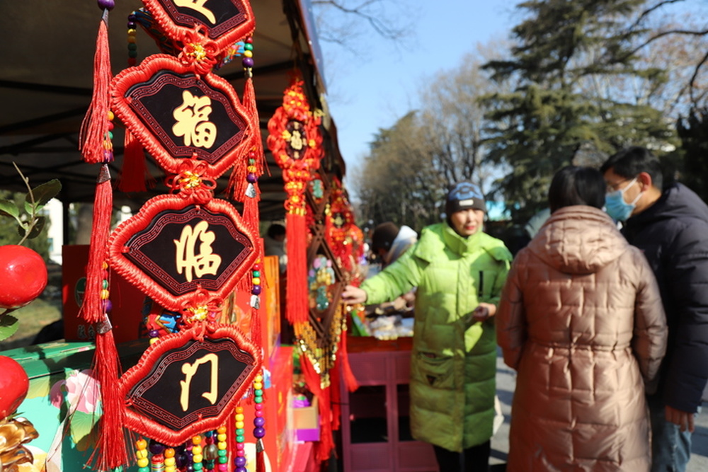 山東濟南:年味拉滿!南郊文旅市集新春專場打造一站式年貨嘉年華