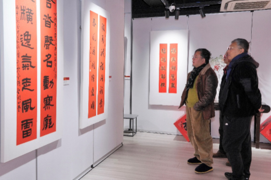 一筆一畫一聯一韻盡顯年味 “躍馬爭春”書法楹聯展在寧開幕