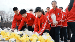 瀋陽市于洪區東北英才學校舉行抗美援朝烈士陵園祭掃活動