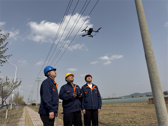 鐵嶺：小型化AI無人機巡檢技術 破解配電網運維雙難題_fororder_微信圖片_20250427105639
