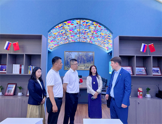 俄中友好協會副主席謝爾蓋·沙羅諾夫訪問瀋陽 深化中俄多領域合作_fororder_1