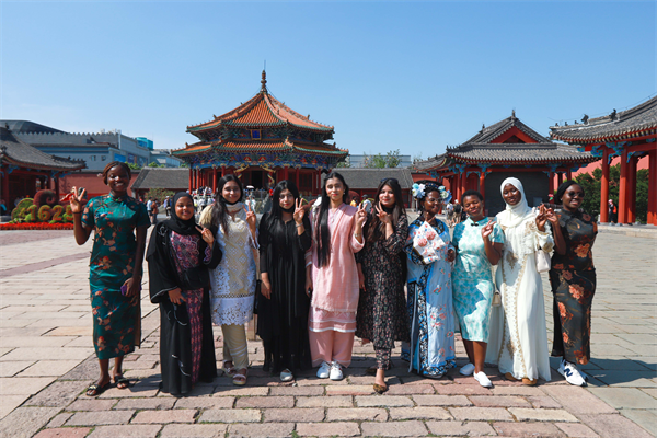 瀋陽醫學院留學生沉浸式體驗瀋陽文旅特色_fororder_留學生6