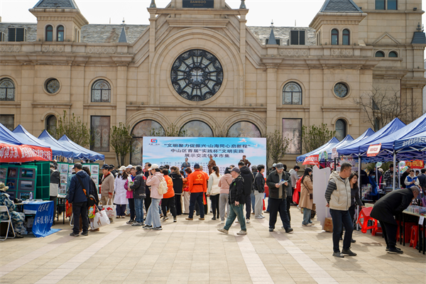 遼寧中糧可口可樂攜手新華書店北方圖書城打造環保悅讀會_fororder_中糧1